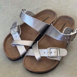 Outwoods Silver Kids Sandals with Buckle Straps. Sz 12 NWOT excellent. Not worn